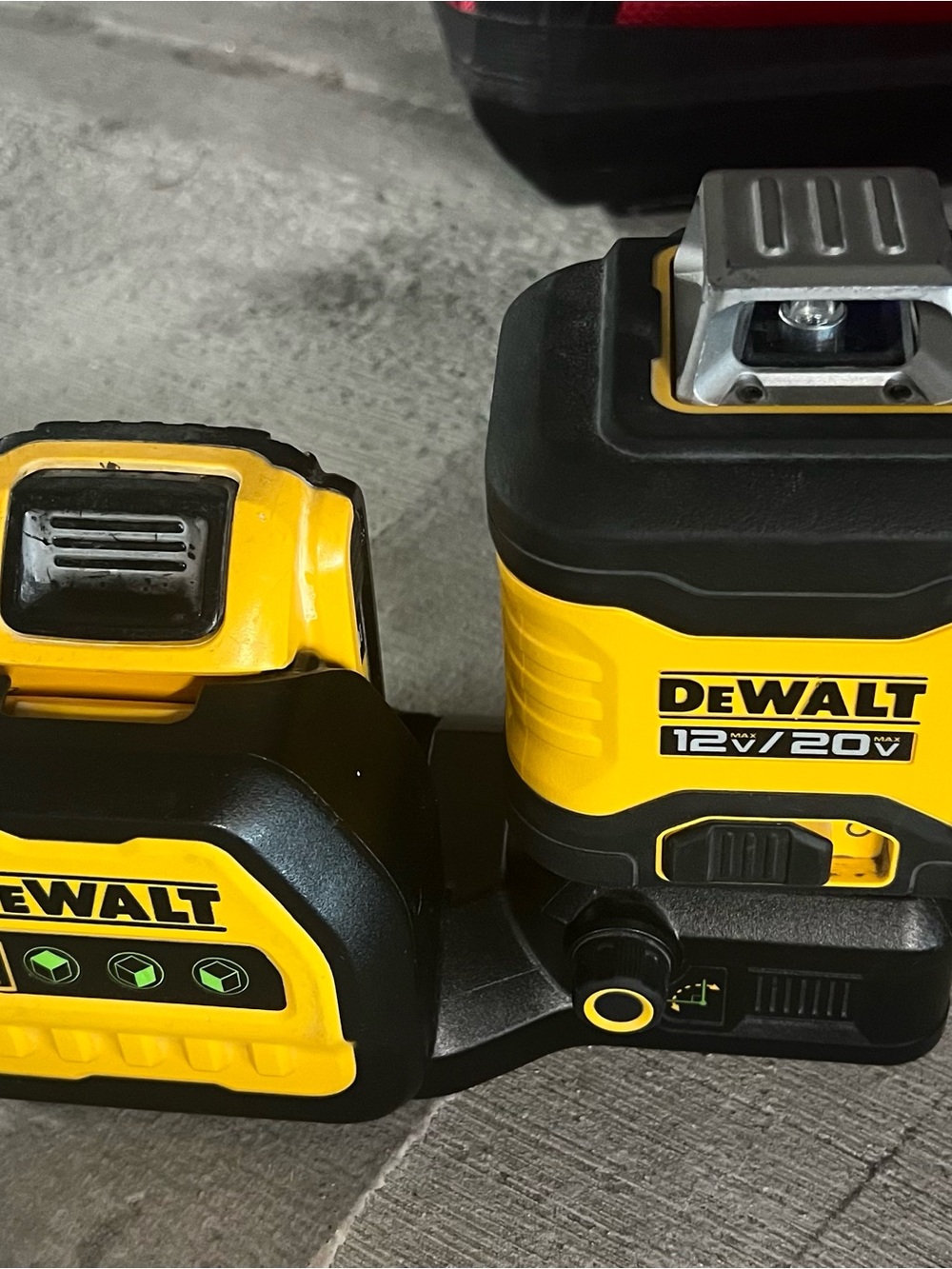 DEWALT 12V/20V Laser Level - Precision Alignment Tool full set, no box